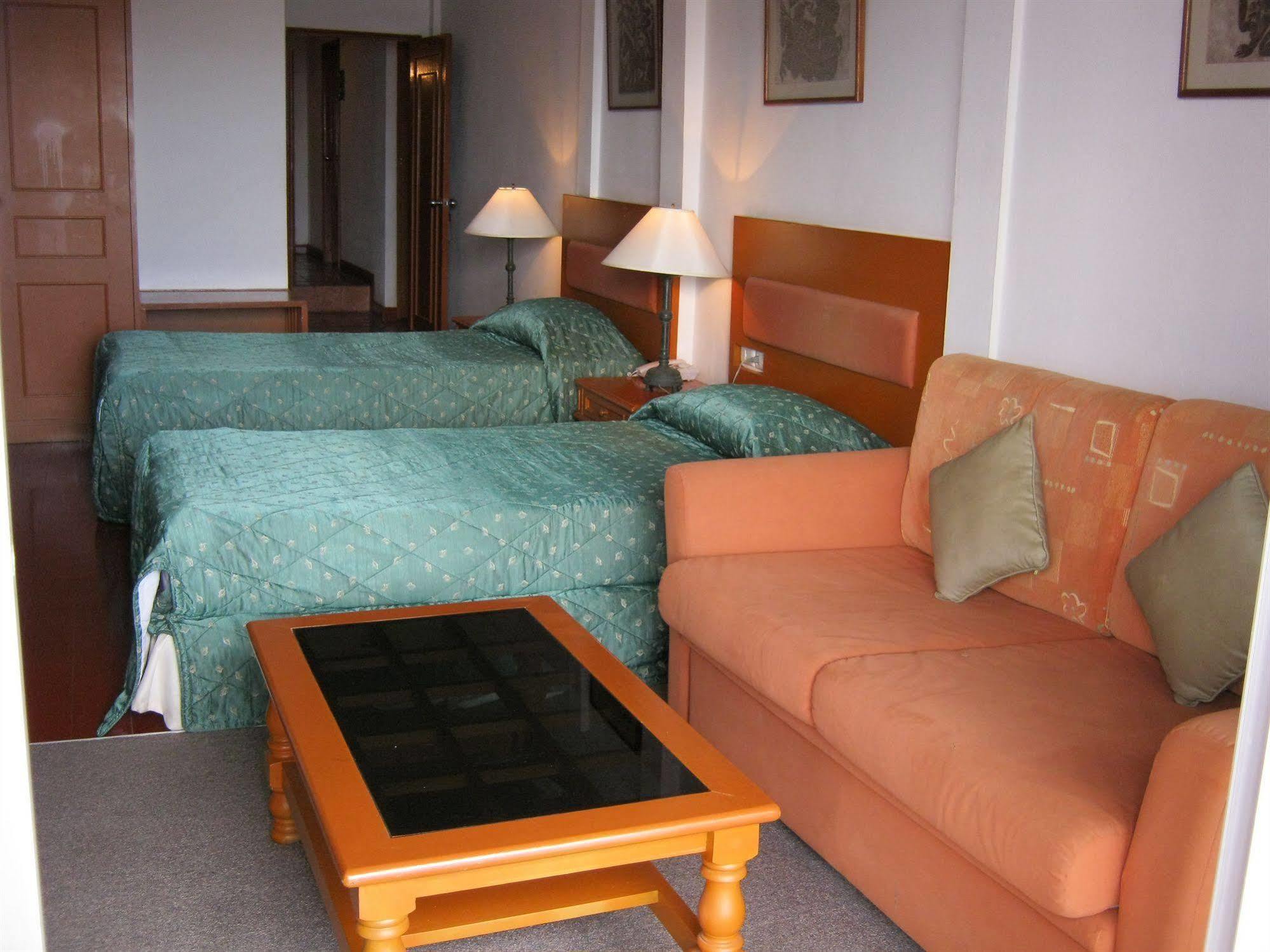 Orchid Hotel And Spa Kalim Bay Patong Exterior photo